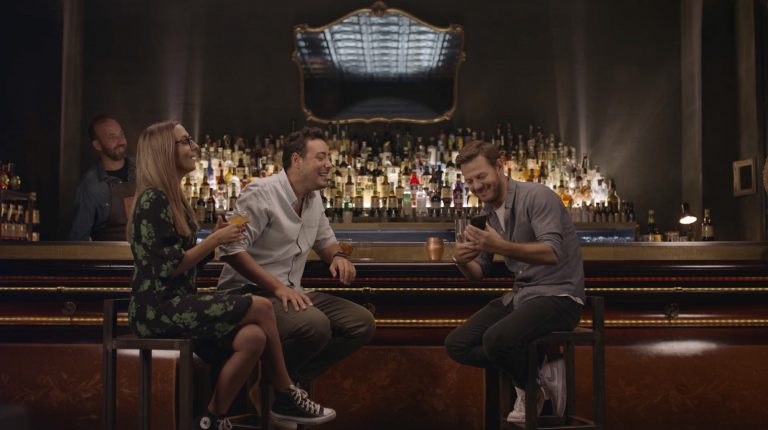 Amaro Montenegro porta in scena l’amicizia con “Pal Around”,  il nuovo Branded Content con Alessandro Cattelan firmato Armando Testa